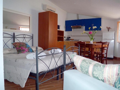 Michela Rooms image 15