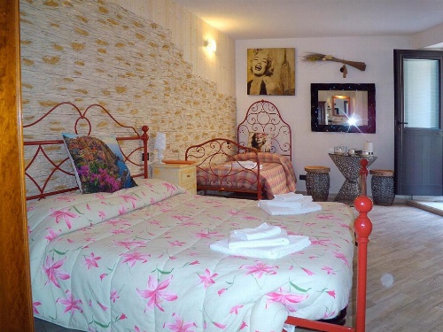 Michela Rooms image 6