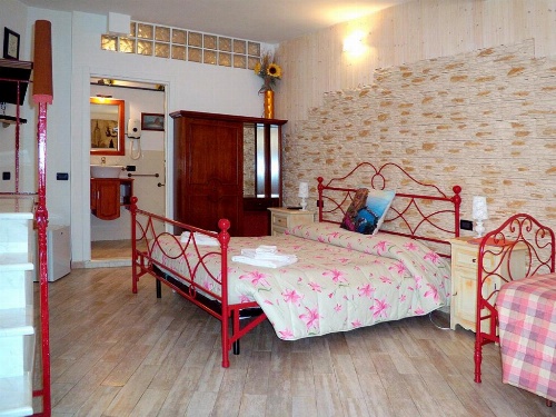 Michela Rooms image 7